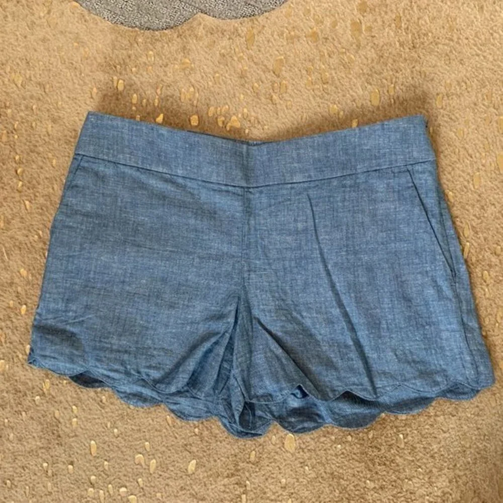 LOFT Scallop Hem Chambray Riviera Short
